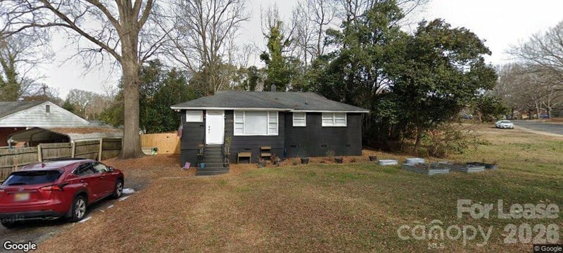 1719 Academy Street, Charlotte, NC - 3 beds, 1 bath, 1,130 sqft - $2,000
