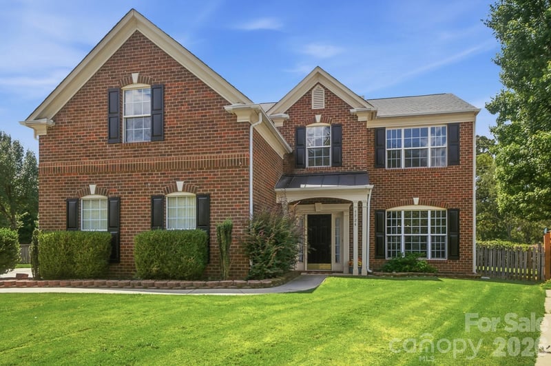 7724 Dinniston Drive, Huntersville, NC - 4 beds, 2.5 baths, 2,355 sqft - $575,000