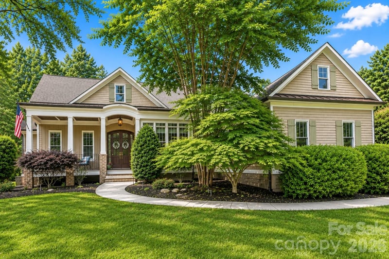 120 Silver Lake Trail, Mooresville, NC - 4 beds, 4.5 baths, 3,620 sqft - $1,180,000