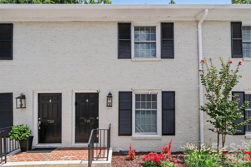 718 W Franklin Street, Monroe, NC - 2 beds, 1.5 baths, 914 sqft - $200,000