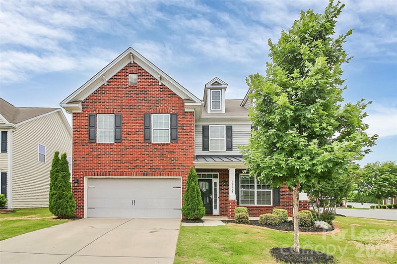 13523 Morgan Lee Avenue, Charlotte, NC - 4 beds, 3.5 baths, 2,909 sqft - $3,000