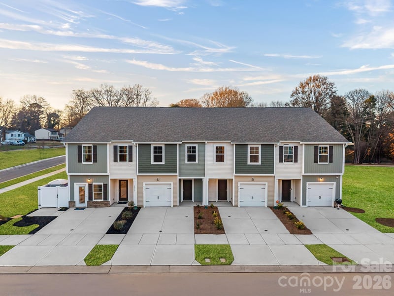 4611 Green Drake Drive Apt 24, Charlotte, NC - 3 beds, 2.5 baths, 1,576 sqft - $309,990