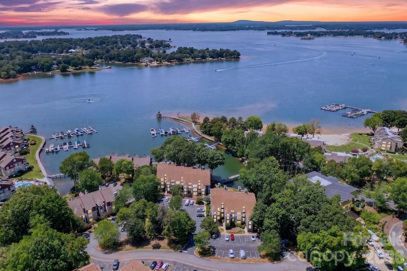 712 Southwest Drive, Davidson, NC - 2 beds, 2 baths, 1,074 sqft - $530,000