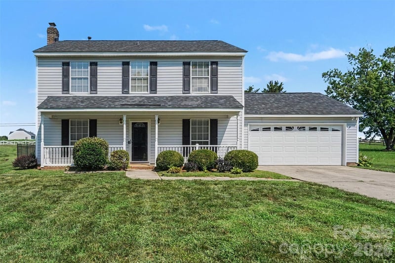 8512 Indian Summer Trail, Harrisburg, NC - 3 beds, 2.5 baths, 1,557 sqft - $364,999