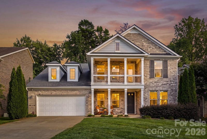 127 Smithfield Drive, Charlotte, NC - 4 beds, 3.5 baths, 3,881 sqft - $1,037,000