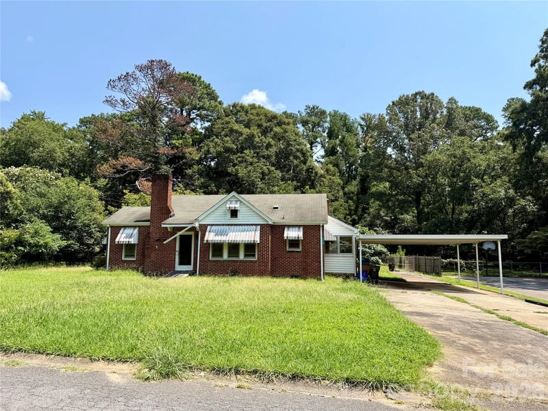 213 Wiley Avenue, York, SC - 4 beds, 2 baths, 2,184 sqft - $209,900