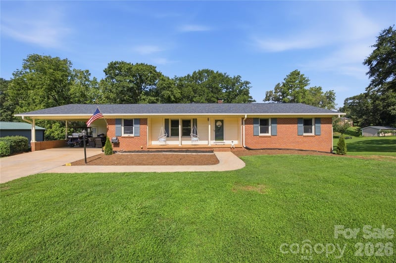 1002 Brookhaven Drive, Shelby, NC - 4 beds, 3.5 baths, 3,246 sqft - $469,900