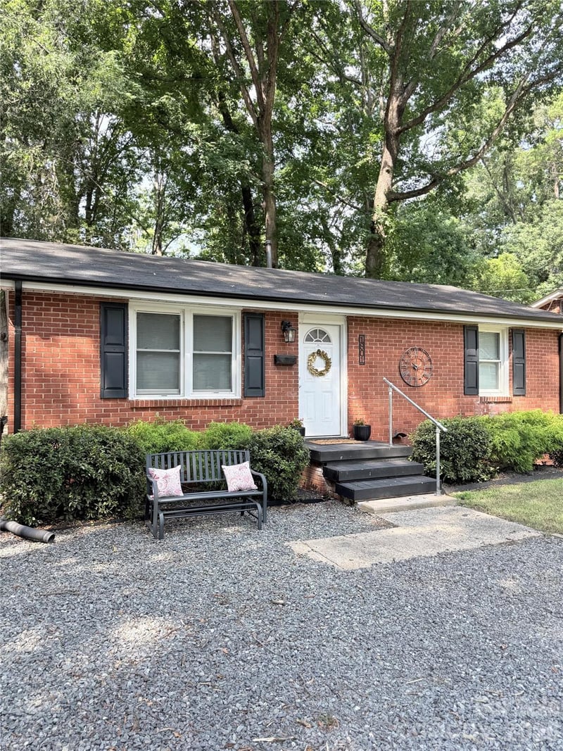1801 Purser Drive, Charlotte, NC - 3 beds, 1 bath, 864 sqft - $249,900