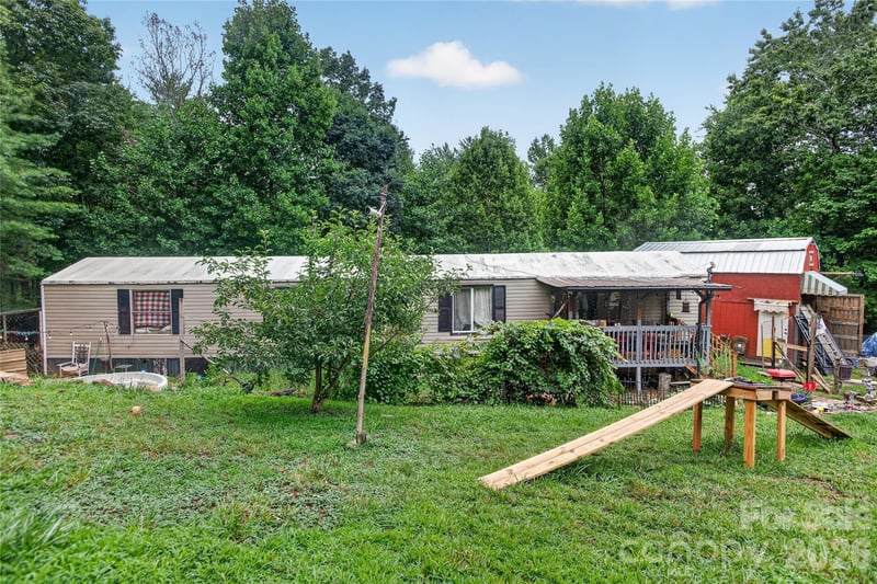997 Bethel Ridge Lane, Morganton, NC - 2 beds, 2 baths, 924 sqft - $120,000
