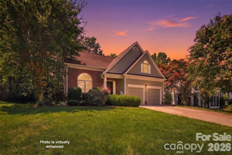 6813 Wolf Run Drive, Charlotte, NC - 4 beds, 2.5 baths, 2,104 sqft - $623,777