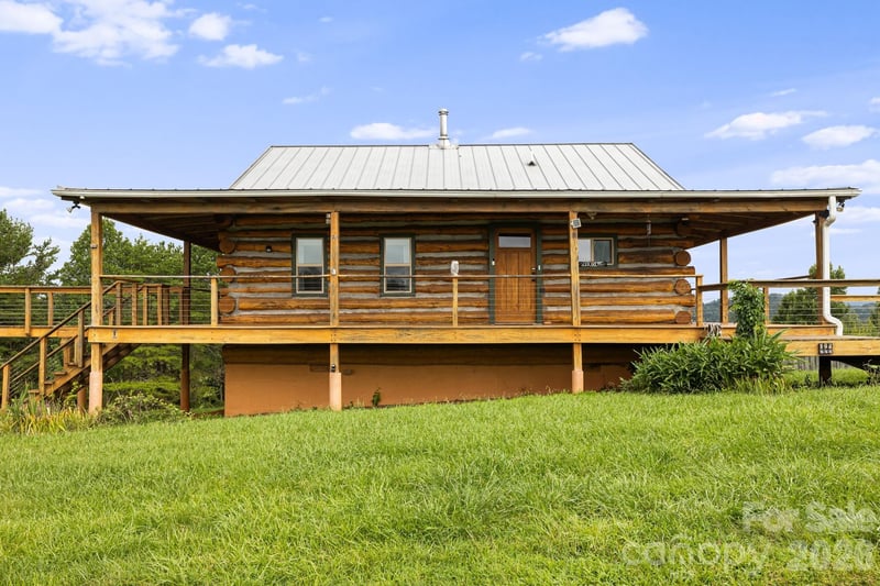 194 Cabin Hollow Drive, Marshall, NC - 2 beds, 1 bath, 966 sqft - $499,000