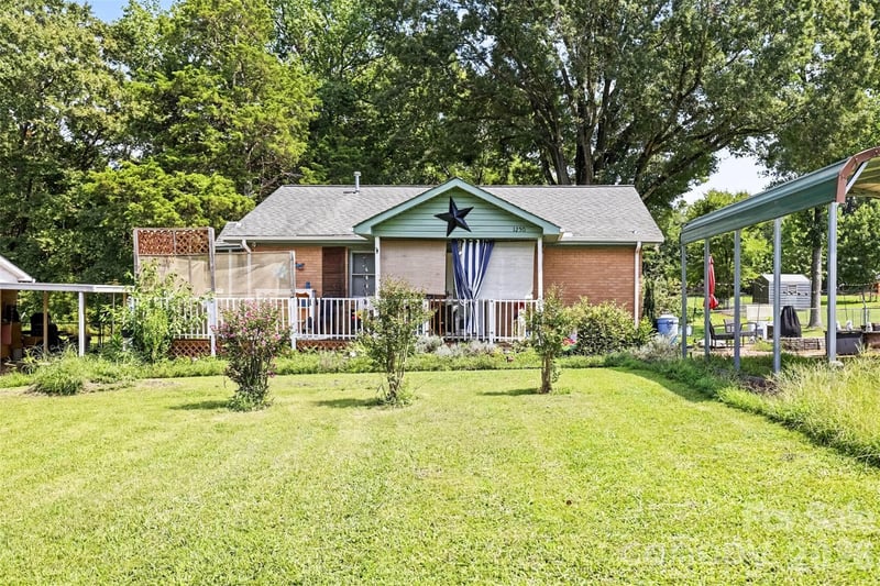 1250 Honeywood Lane, Rock Hill, SC - 1 bed, 1.5 baths, 884 sqft - $175,000