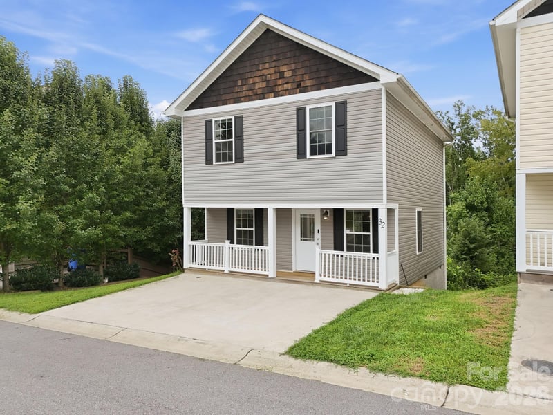 32 Jeff Drive, Asheville, NC - 3 beds, 2.5 baths, 1,501 sqft - $319,000