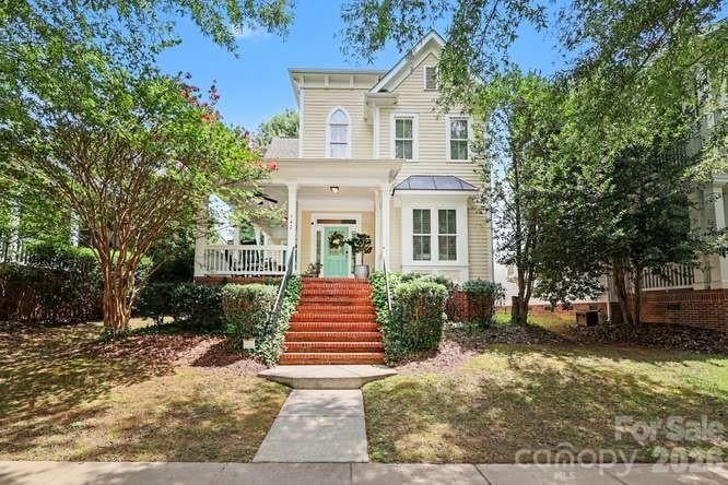 742 Revival Row, Fort Mill, SC - 3 beds, 2.5 baths, 2,121 sqft - $650,000