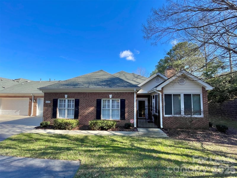 8409 Olde Troon Drive, Charlotte, NC - 2 beds, 2 baths, 1,613 sqft - $2,245
