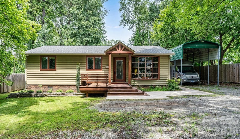 7697 Katherine Drive, Denver, NC - 2 beds, 2 baths, 1,026 sqft - $319,000