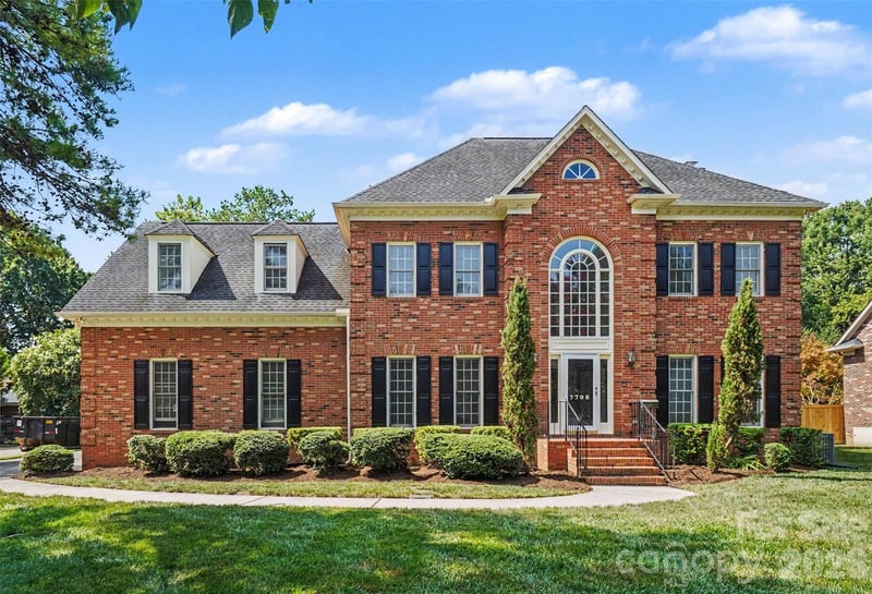 7708 Red Oak Lane, Charlotte, NC - 4 beds, 3 baths, 3,442 sqft - $1,150,000