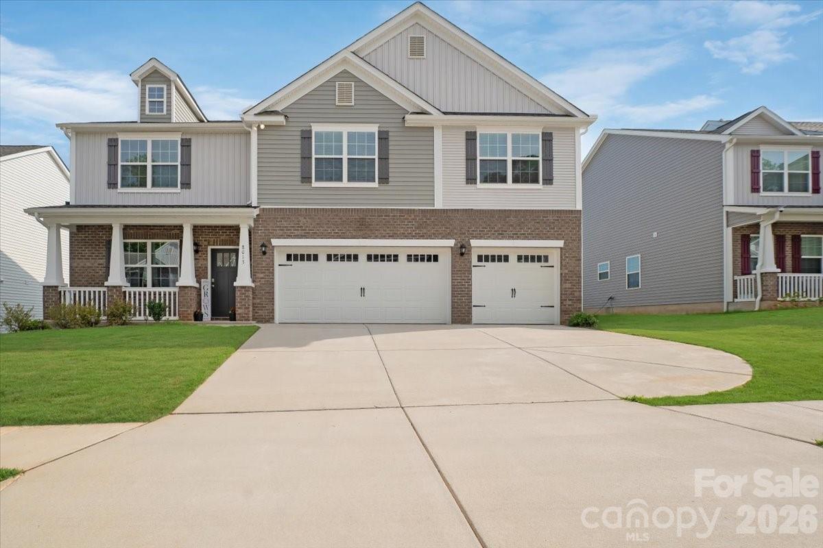 8013 Kennesaw Dr, Gastonia, NC 28056. property listing photo