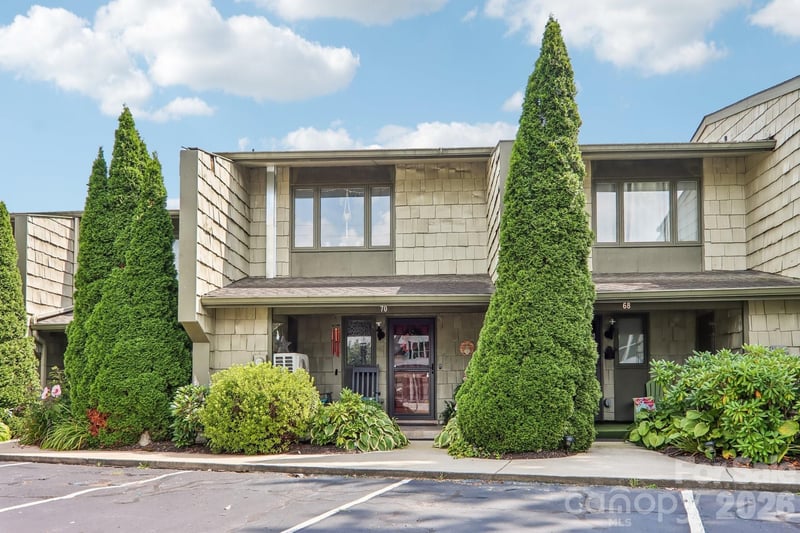 70 Ninevah Road, Waynesville, NC - 2 beds, 2.5 baths, 1,152 sqft - $312,500