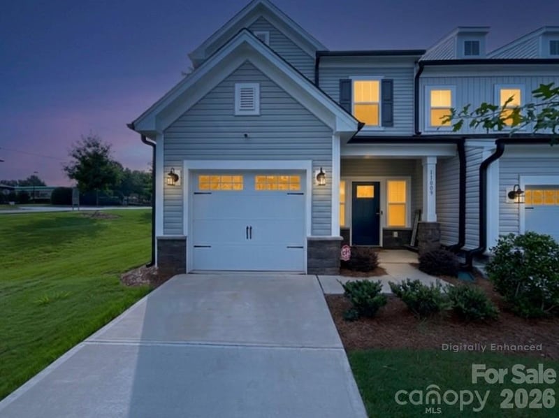 11009 Pagebrook Lane, Charlotte, NC - 3 beds, 2.5 baths, 1,762 sqft - $325,000