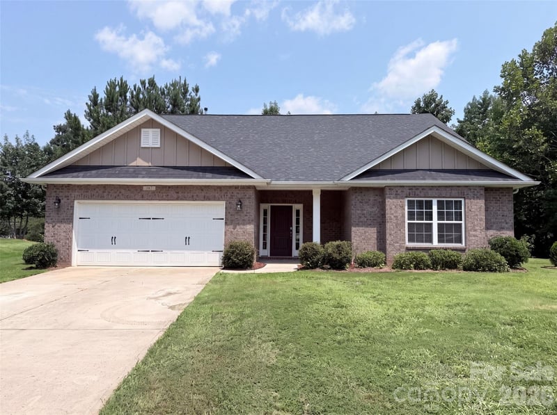 147 Allenton Way Apt 147, Statesville, NC - 5 beds, 3 baths, 2,586 sqft - $375,000