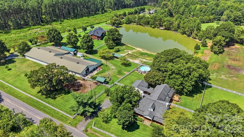 176 Meek Road, Gastonia, NC - 4 beds, 2.5 baths, 2,800 sqft - $1,050,000