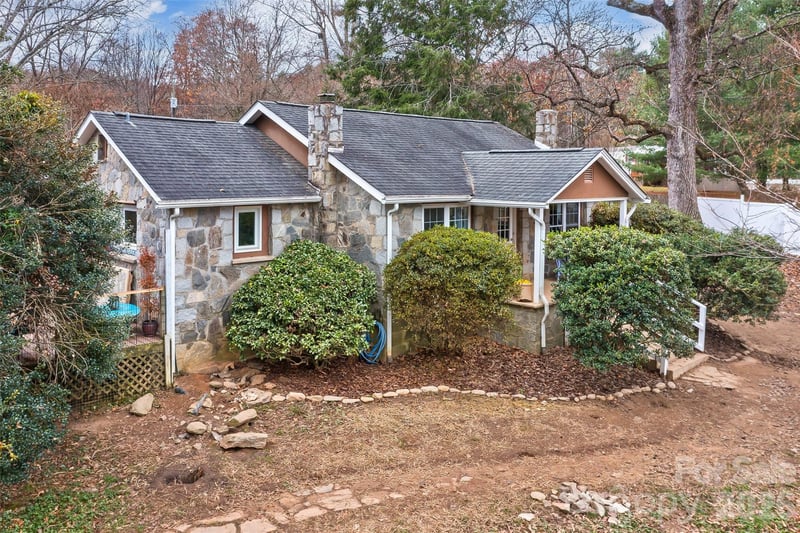 136 Flynn Branch Road, Fletcher, NC - 4 beds, 2 baths, 2,051 sqft - $488,000