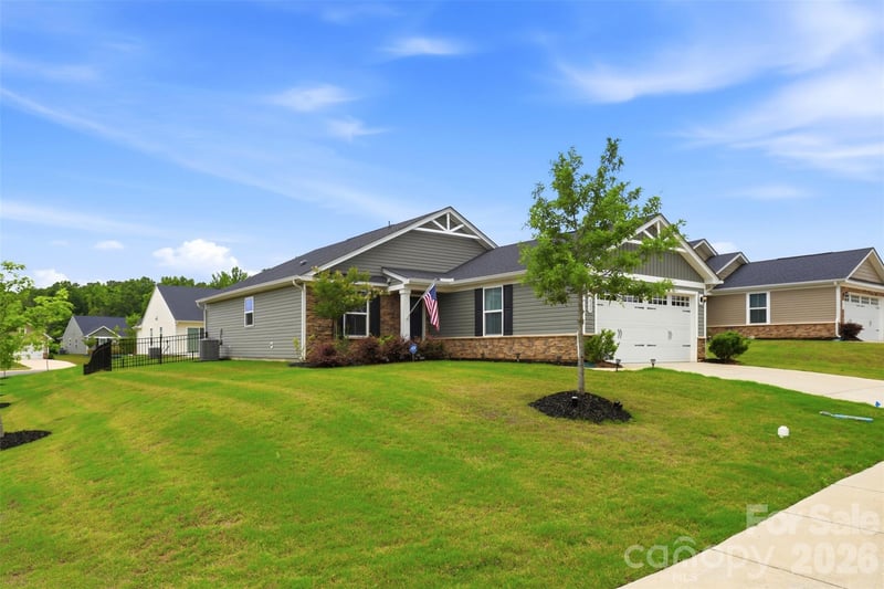 620 Grandiflora Avenue, Lancaster, SC - 2 beds, 2 baths, 1,169 sqft - $275,000
