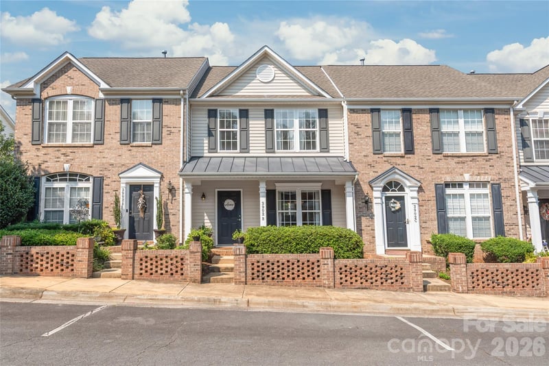 3902 Christine Lane B, Waxhaw, NC - 2 beds, 2.5 baths, 1,449 sqft - $330,000