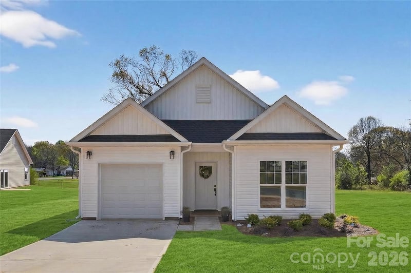 5408 Skycrest Drive, Charlotte, NC - 3 beds, 2 baths, 1,190 sqft - $320,000