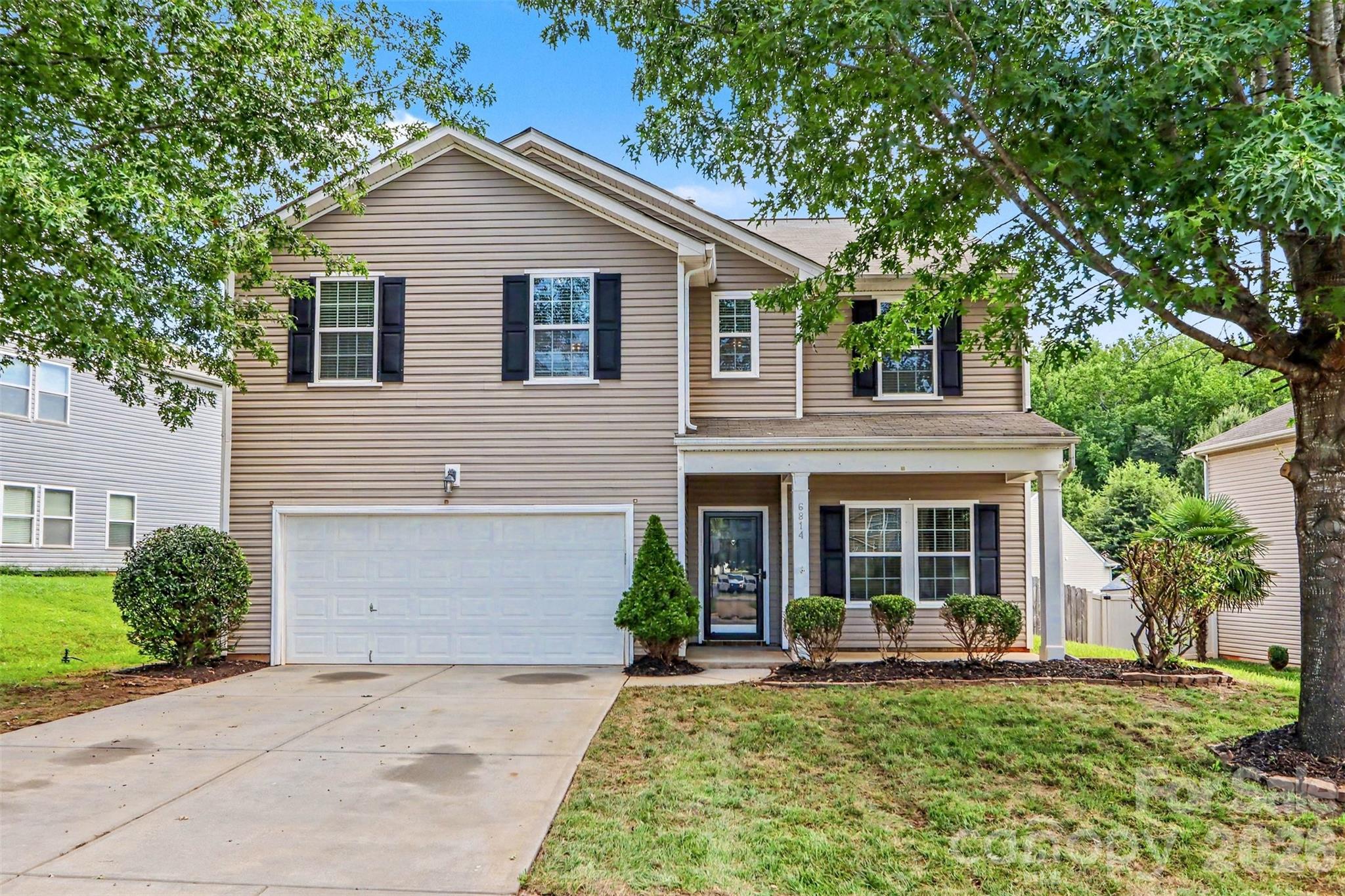 6814 Barefoot Forest Drive, Charlotte, NC. property listing photo