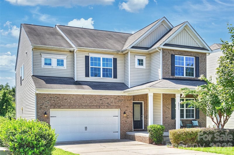 6211 Kilchurn Drive, Indian Land, SC - 4 beds, 3.5 baths, 2,934 sqft - $589,000