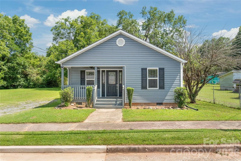 712 Cauthen Street, Rock Hill, SC - 2 beds, 1.5 baths, 876 sqft - $220,000
