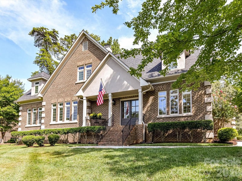 3520 Providence Plantation Lane, Charlotte, NC - 4 beds, 3.5 baths, 4,165 sqft - $1,325,000