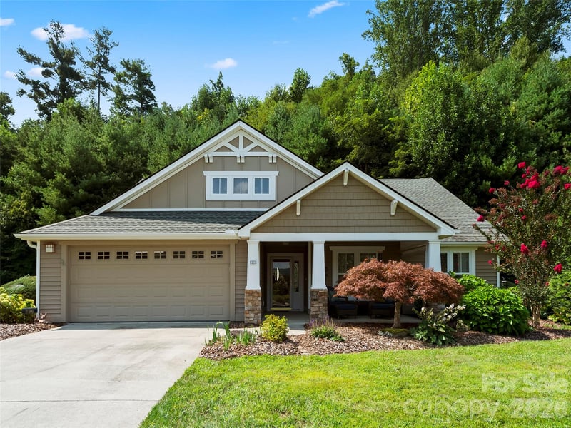 196 Snowy Egret Way, Hendersonville, NC - 3 beds, 2 baths, 1,814 sqft - $465,900