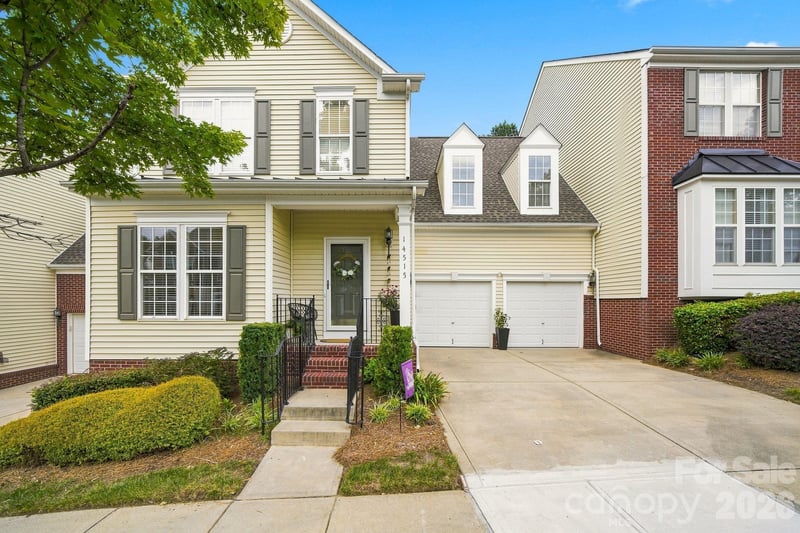 14515 Greenpoint Lane, Huntersville, NC - 4 beds, 3.5 baths, 3,851 sqft - $494,900