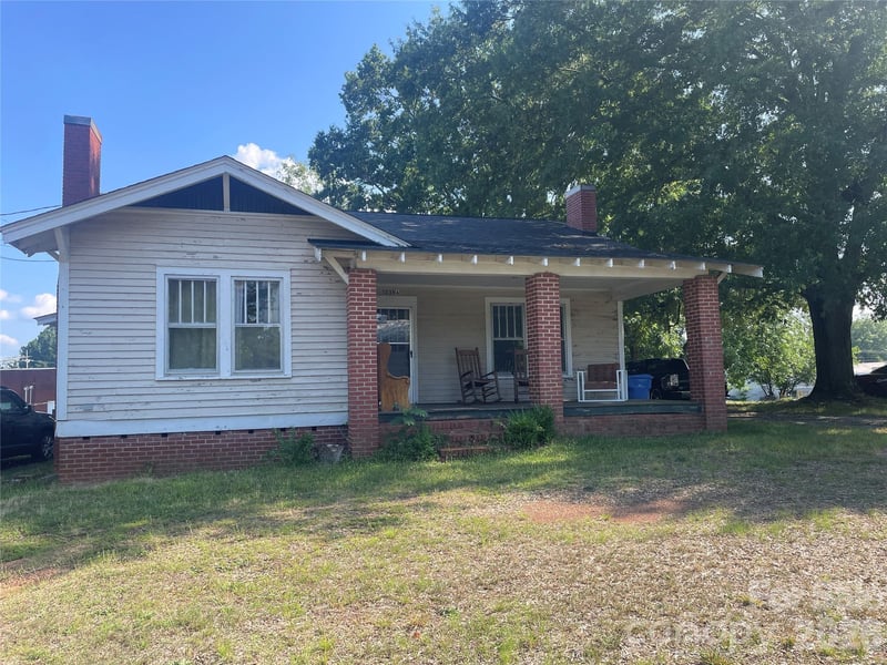 1235 Freeman Avenue, Albemarle, NC - 3 beds, 2 baths, 717 sqft - $160,000