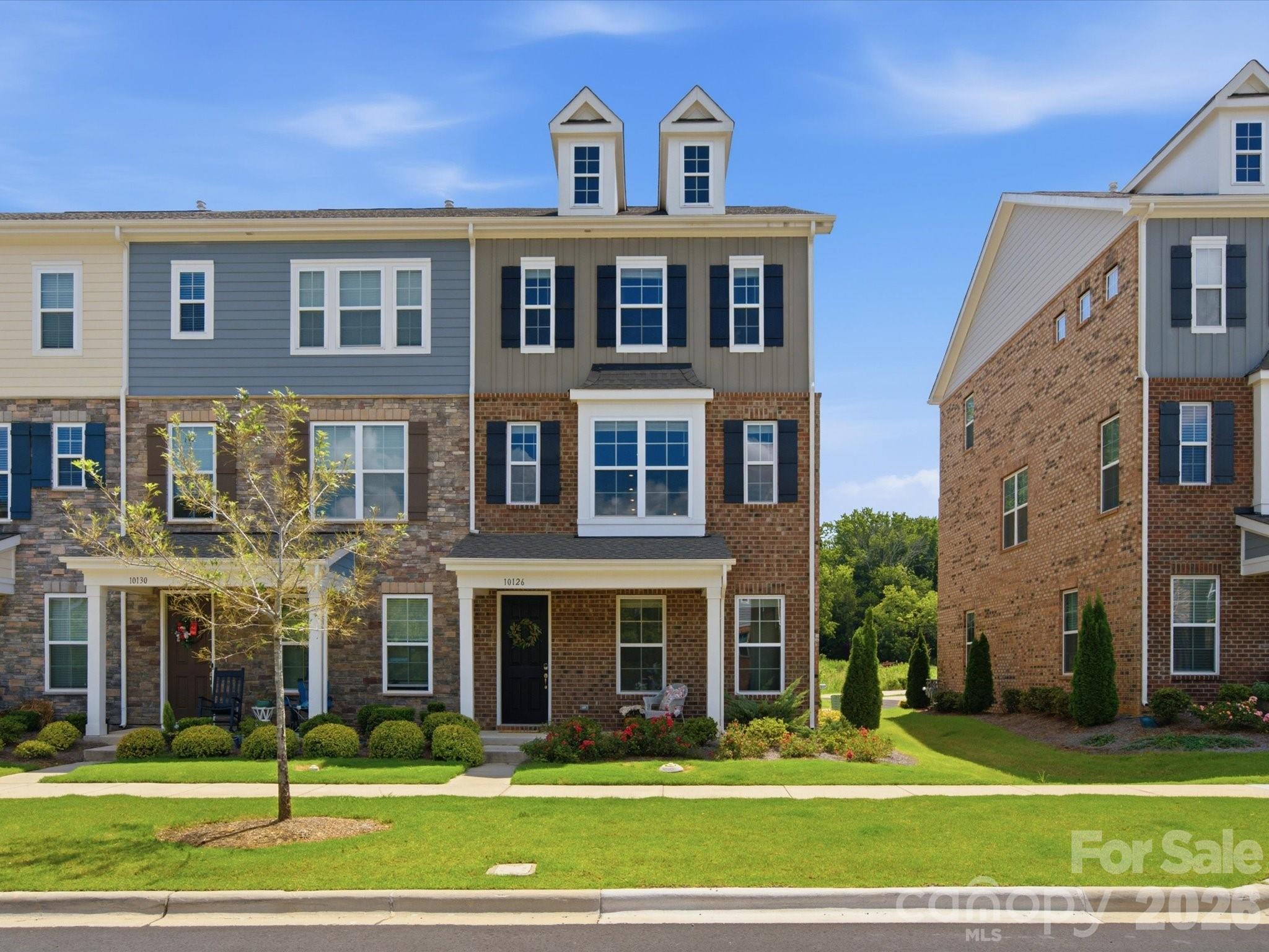 10126 Hemingway Place, Charlotte, NC. property listing photo