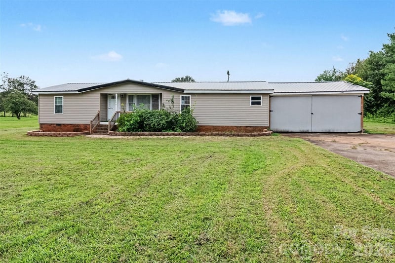 599 Scotts Creek Road, Statesville, NC - 3 beds, 2 baths, 1,452 sqft - $237,000