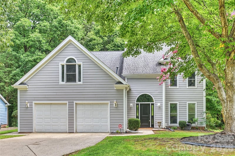 7224 Canyon Drive, Charlotte, NC - 4 beds, 2.5 baths, 2,780 sqft - $450,000