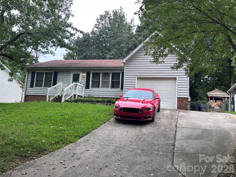 2825 Allenton Trails Lane, Charlotte, NC - 3 beds, 2 baths, 1,333 sqft - $300,000