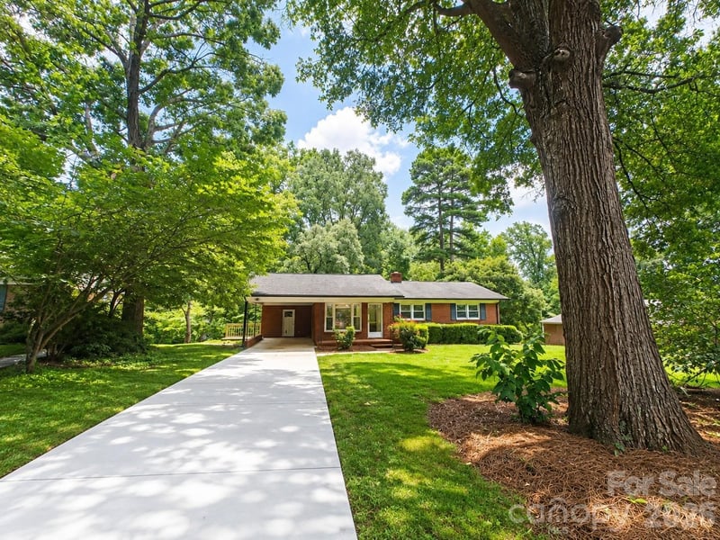 109 Holly Drive, Mount Holly, NC - 3 beds, 1 bath, 1,045 sqft - $269,000