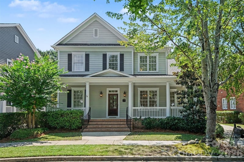 2440 Commons Court, Fort Mill, SC - 4 beds, 3.5 baths, 3,343 sqft - $900,000