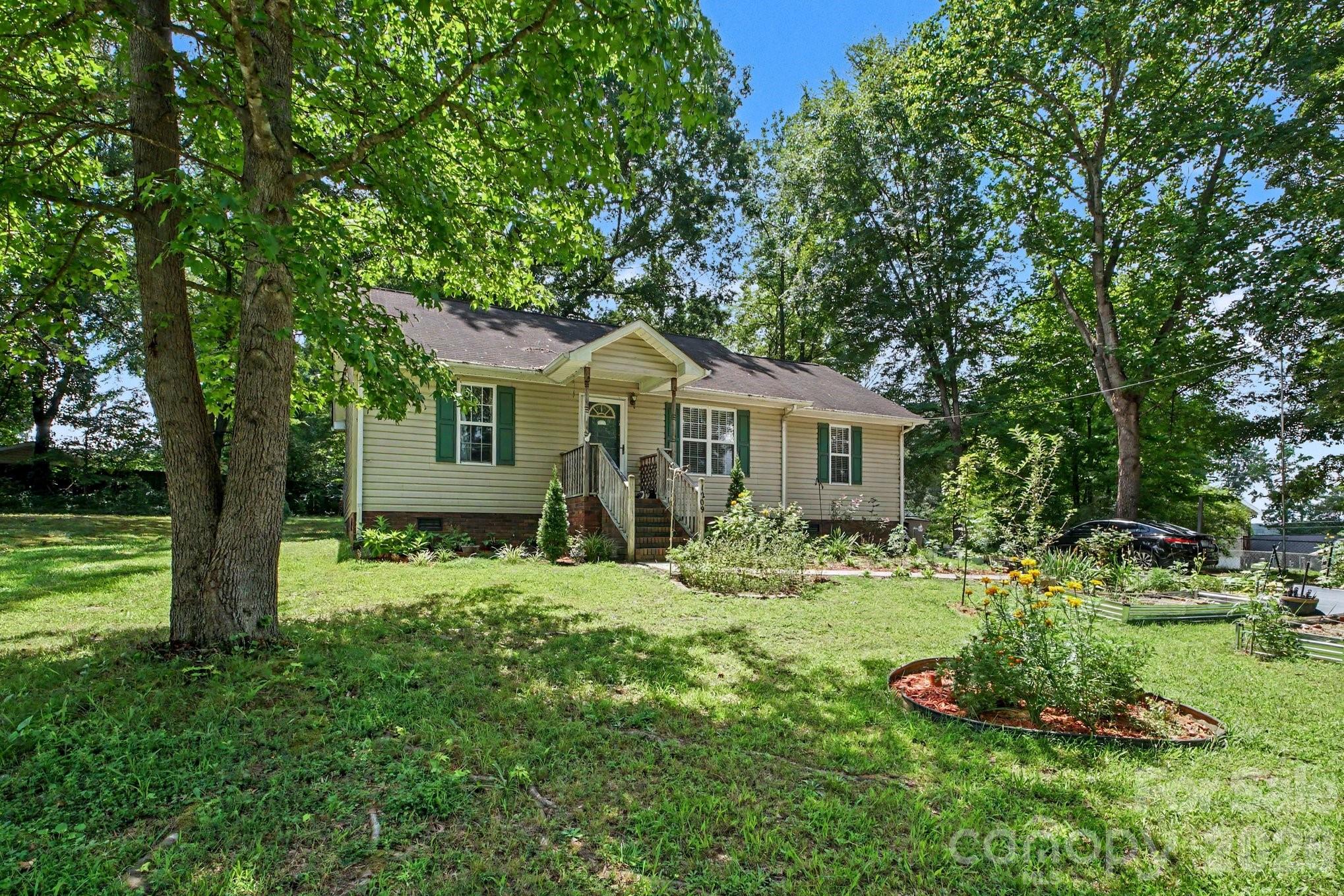 1209 S Juniper Street, Kannapolis, NC. property listing photo