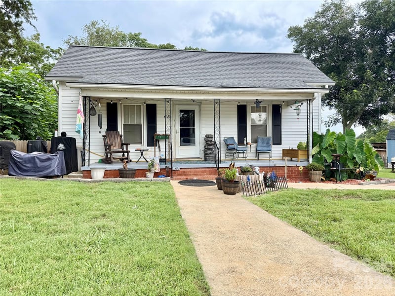 45 Alexander Road, Stony Point, NC - 3 beds, 1 bath, 1,205 sqft - $169,900