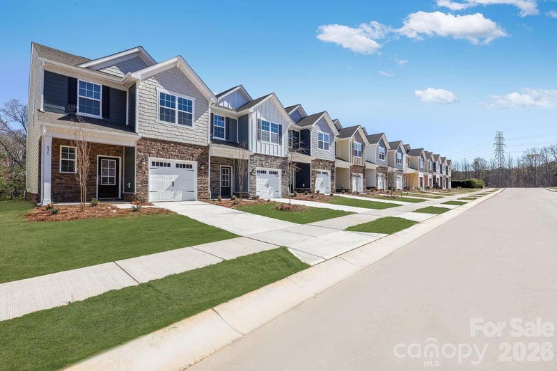 724 Sparano Loop Apt 178, York, SC - 3 beds, 2.5 baths, 1,657 sqft - $260,999