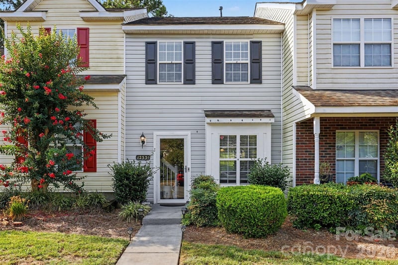 12331 Bluestem Lane, Charlotte, NC - 2 beds, 1.5 baths, 984 sqft - $250,000