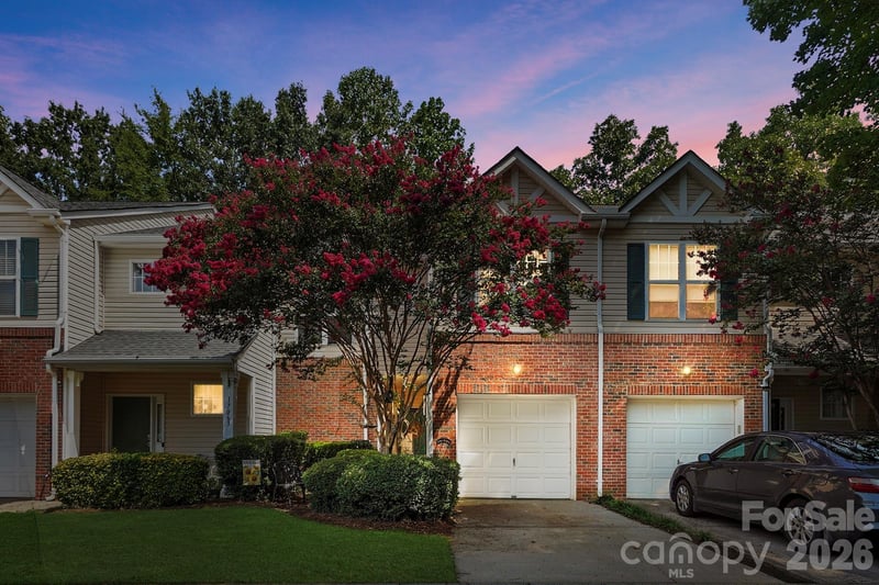 17067 Commons Creek Drive, Charlotte, NC - 2 beds, 2.5 baths, 1,721 sqft - $340,000