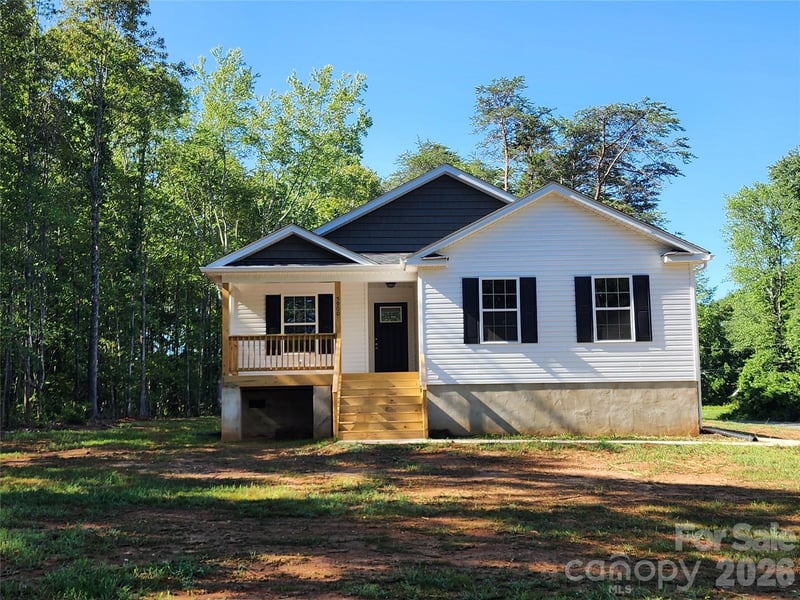 5900 Flamingo Drive Apt 4, Conover, NC - 3 beds, 2 baths, 1,371 sqft - $299,999