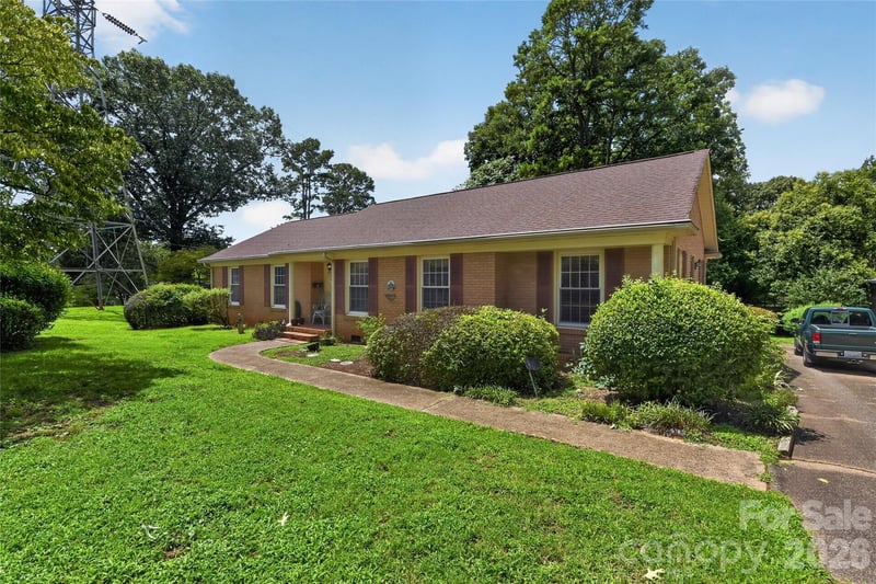 1311 Cambridge Street, Gastonia, NC - 3 beds, 2 baths, 1,764 sqft - $279,900